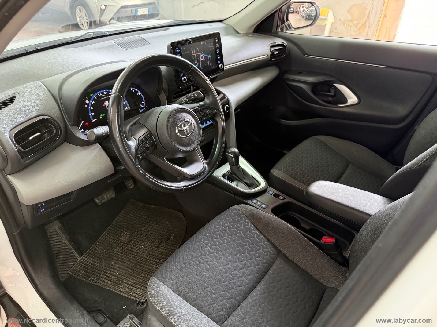 Yaris Cross 1.5 Hybrid 5p. E-CVT Busin. - immagine 10