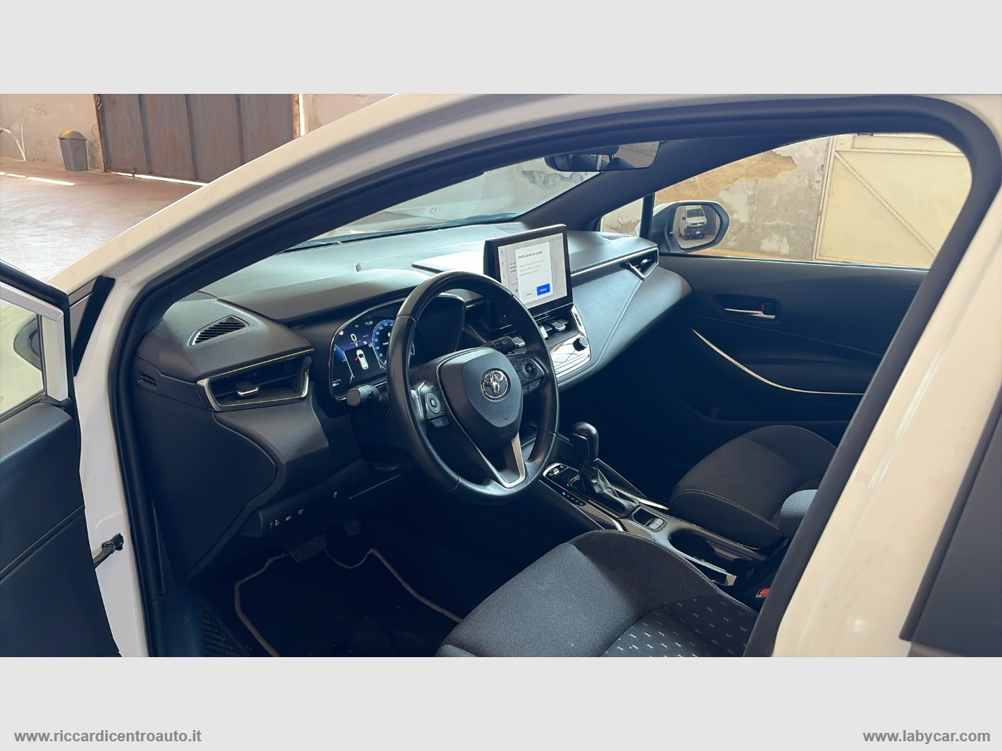 Corolla Active 1.8 Hybrid TS - immagine 10