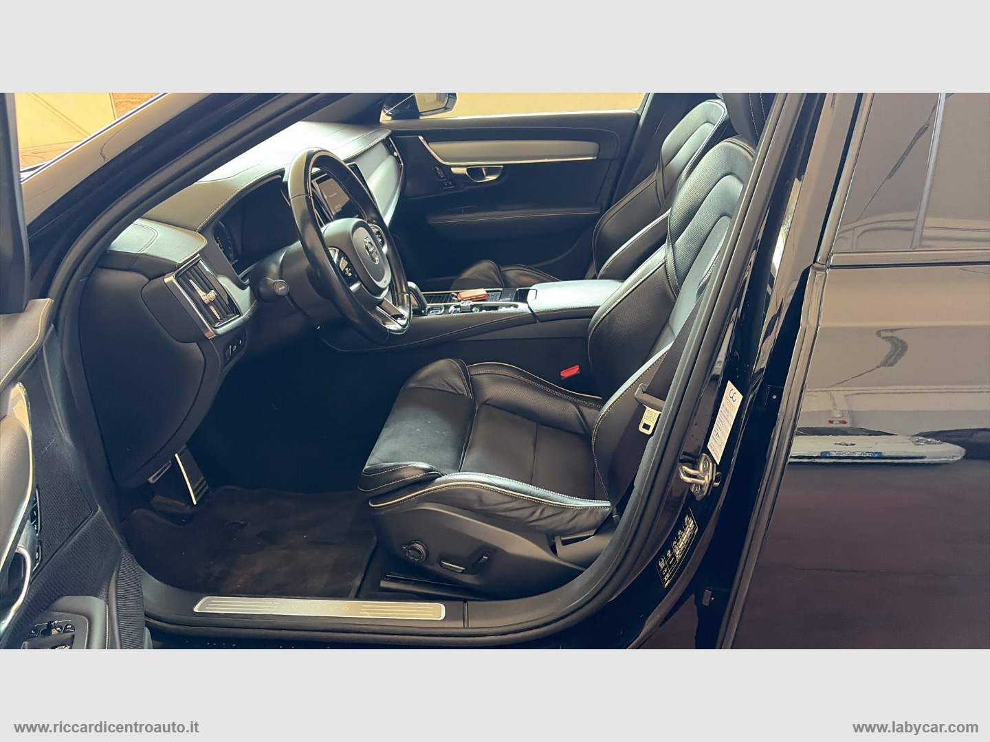 V90 T6 Rech. AWD Plug-in Hyb.R-design - immagine 10