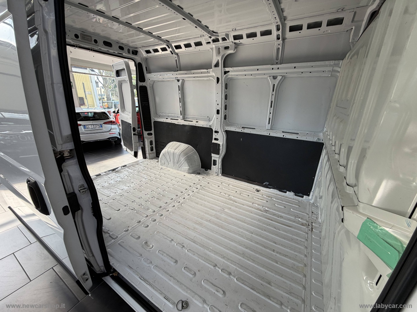Jumper 33 BlueHDi 120 S&S PM-TM Furgone - immagine 10
