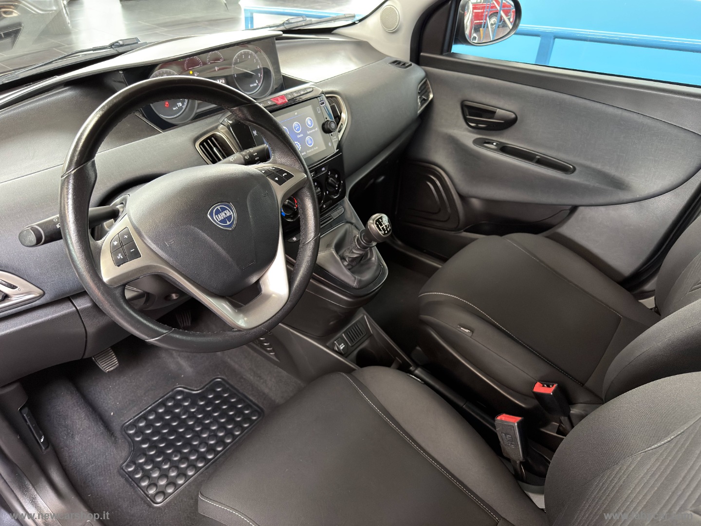 Ypsilon 1.0 FireFly 5p.S&S Hybryd Gold NEOPATENTATI - immagine 10