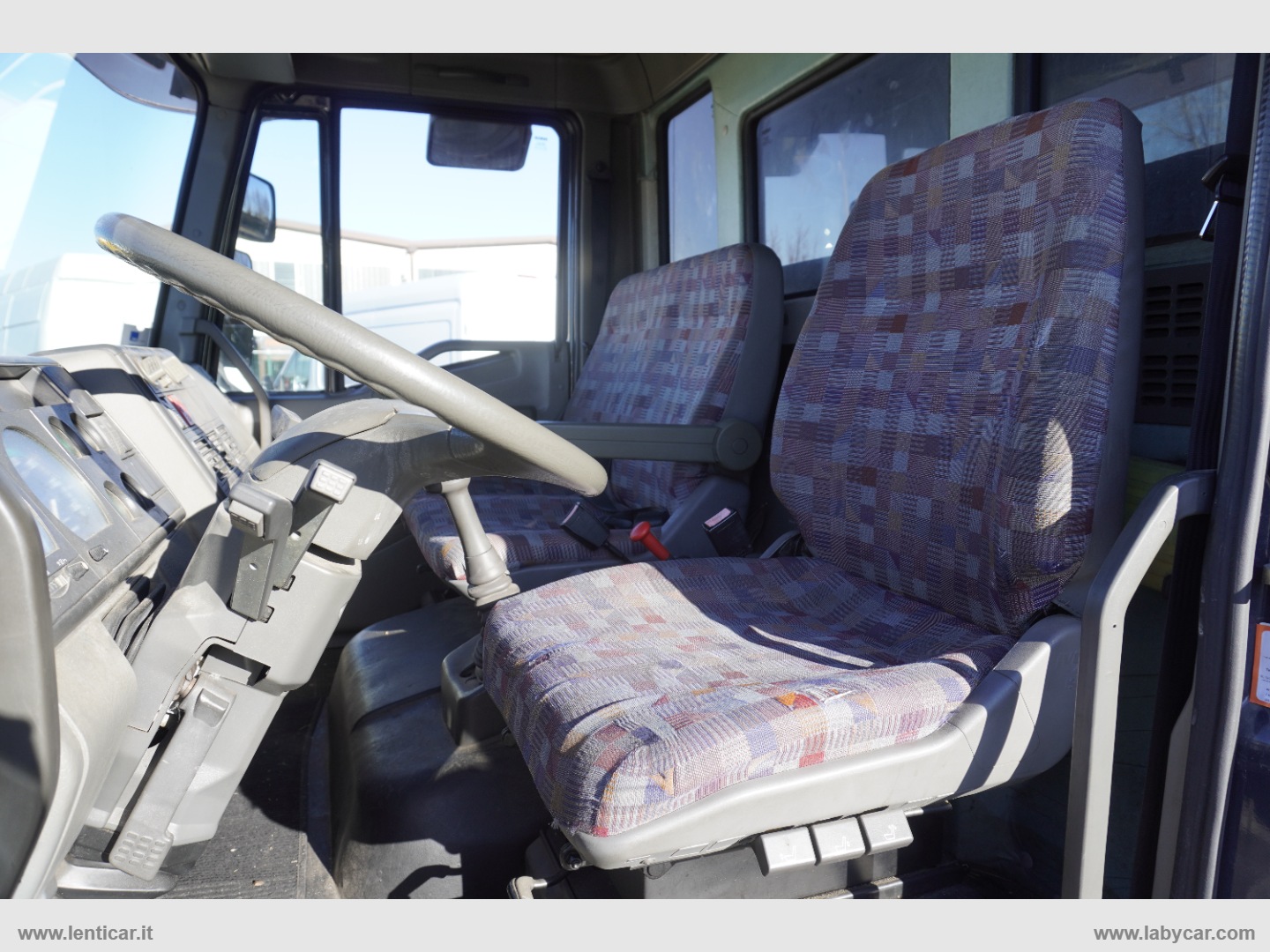Eurocargo 75 E 14 Boxato con Sponda Idraulica - immagine 10