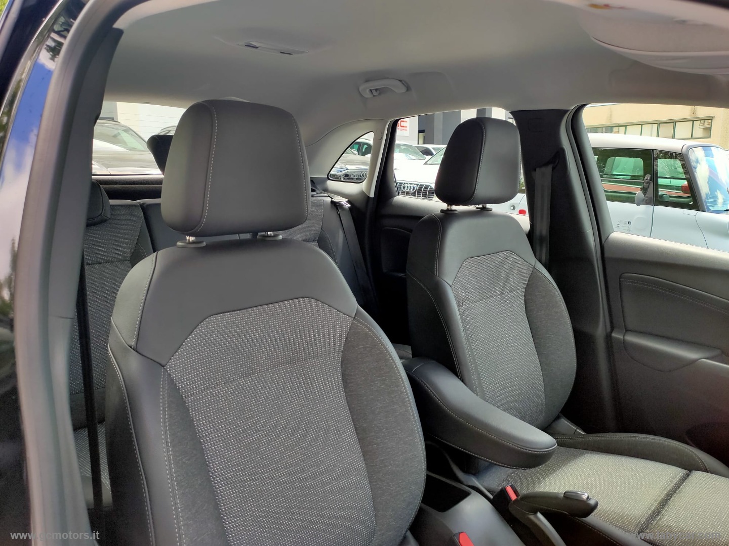 Opel Crossland Crossland 1.2 T. 12V 130CV aut.S&S Eleg. - Immagine 10