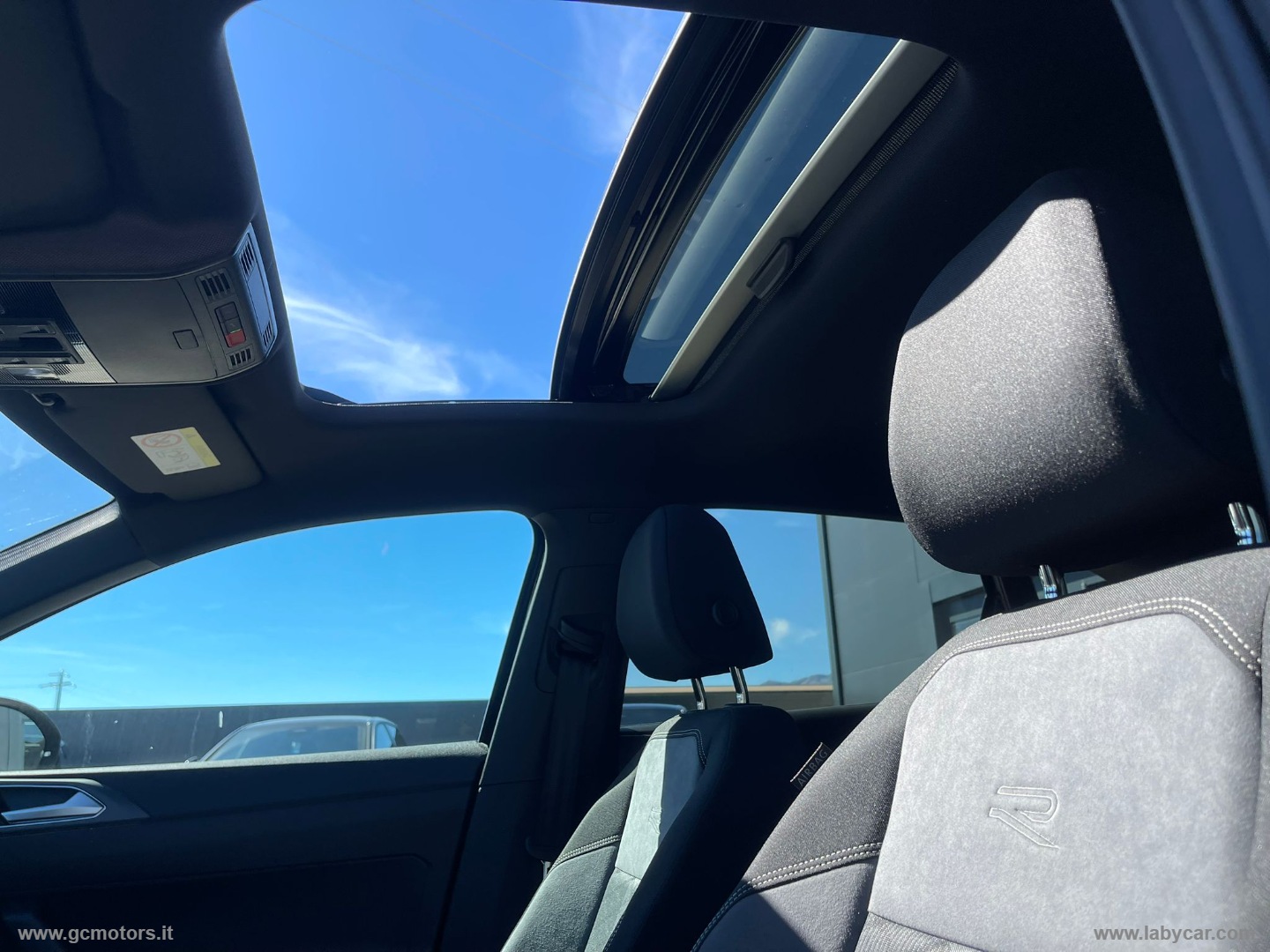 Volkswagen Taigo Taigo 1.0 TSI 115 CV R-Line - Immagine 10