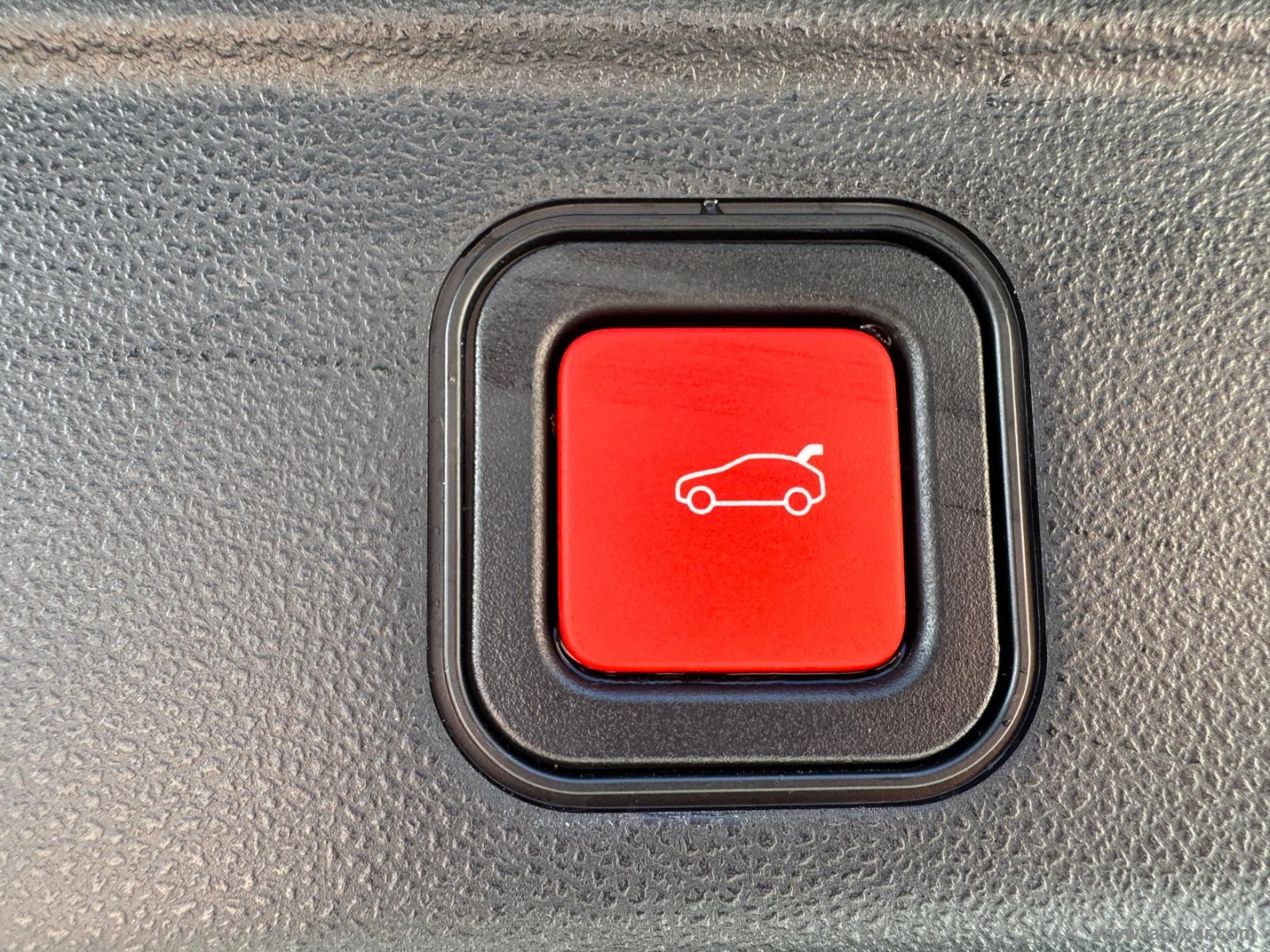 Fiat 600 Hybrid MHEV La Prima - Immagine 10