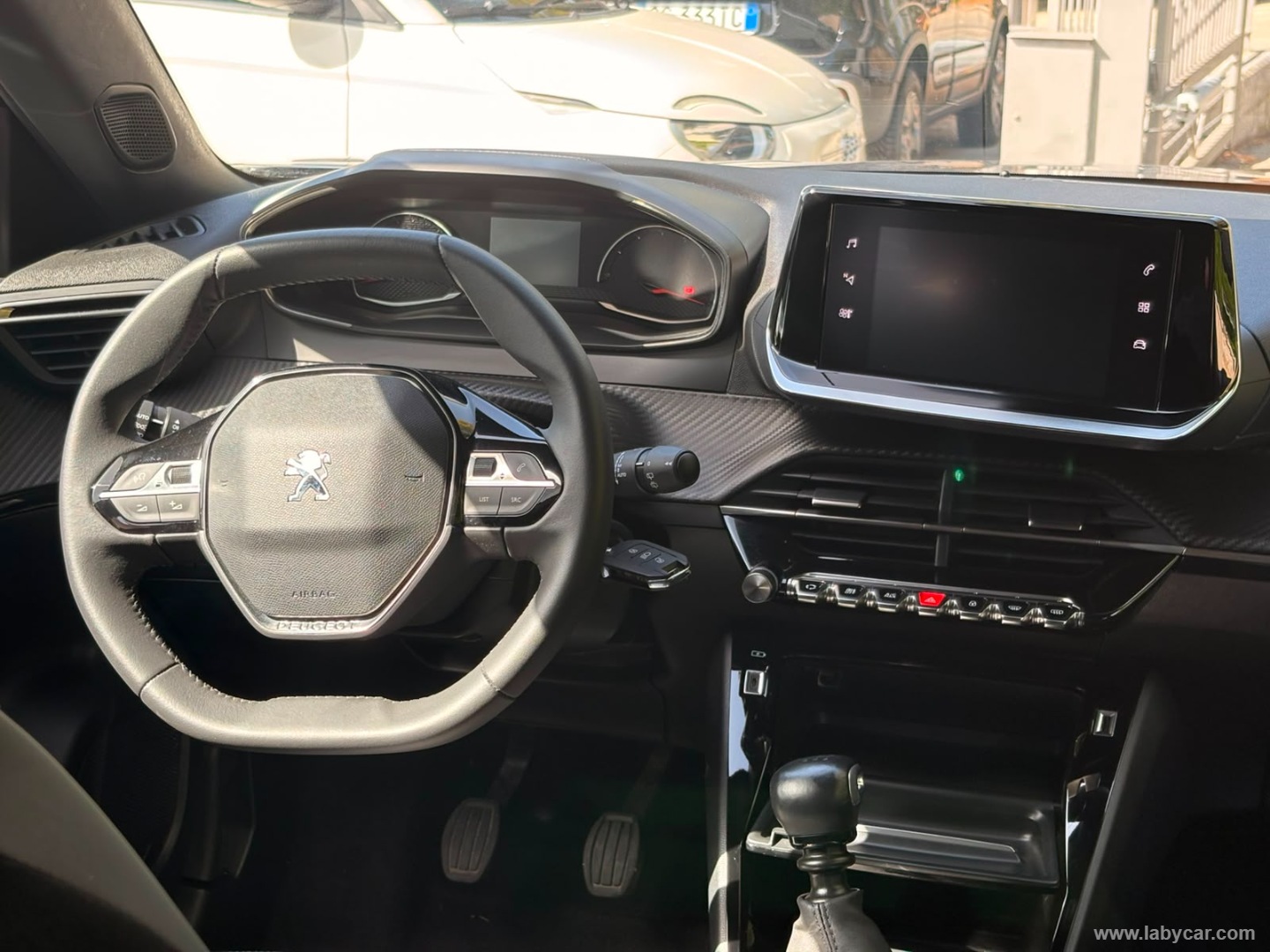Peugeot 2008 PureTech 130 S&S Allure - Immagine 10