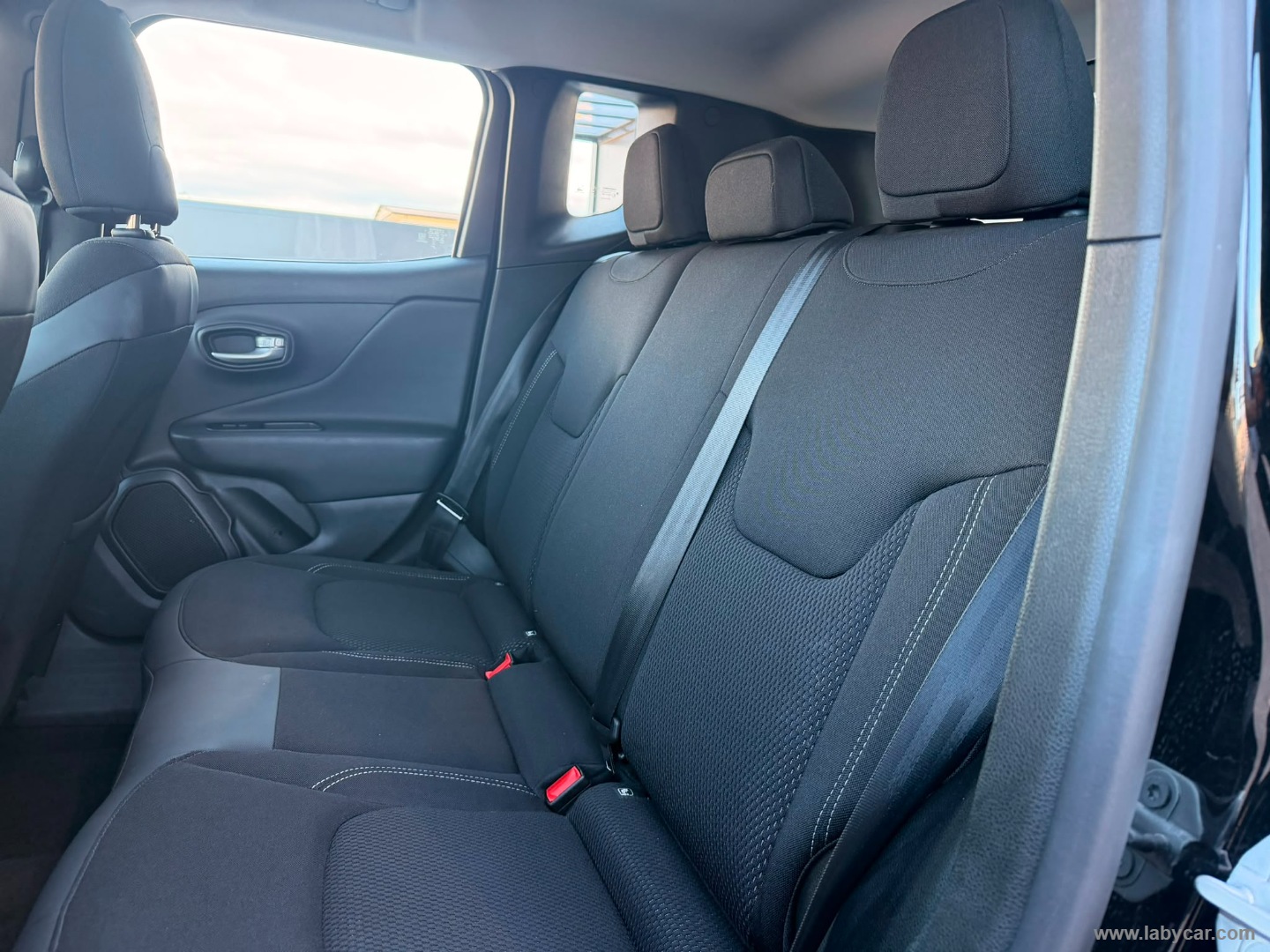 Jeep Renegade 1.5 T4 MHEV Altitude - Immagine 10