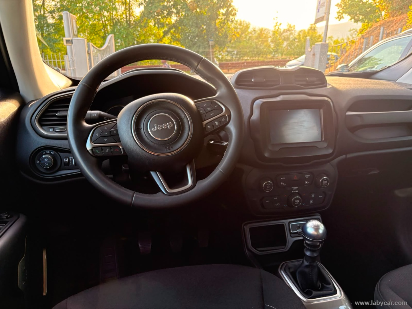 Jeep Renegade 1.6 Mjt 130CV Limited - Immagine 10
