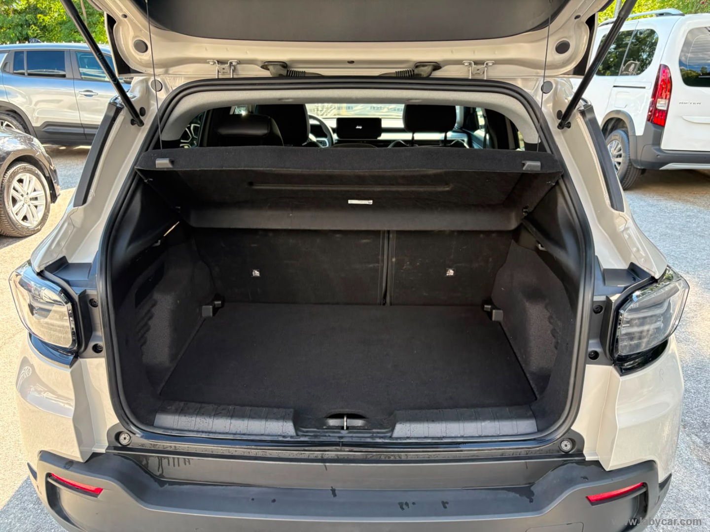 Jeep Avenger 1.2 Turbo Summit - Immagine 10