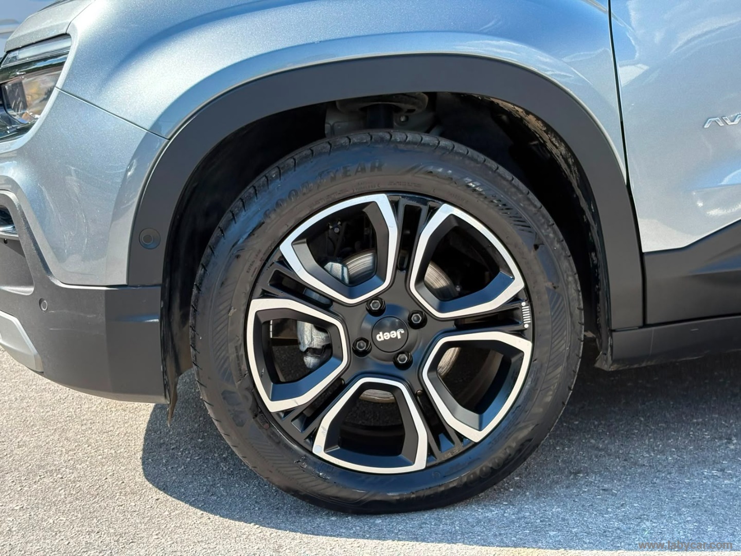 Jeep Avenger 1.2 Turbo Summit - Immagine 10
