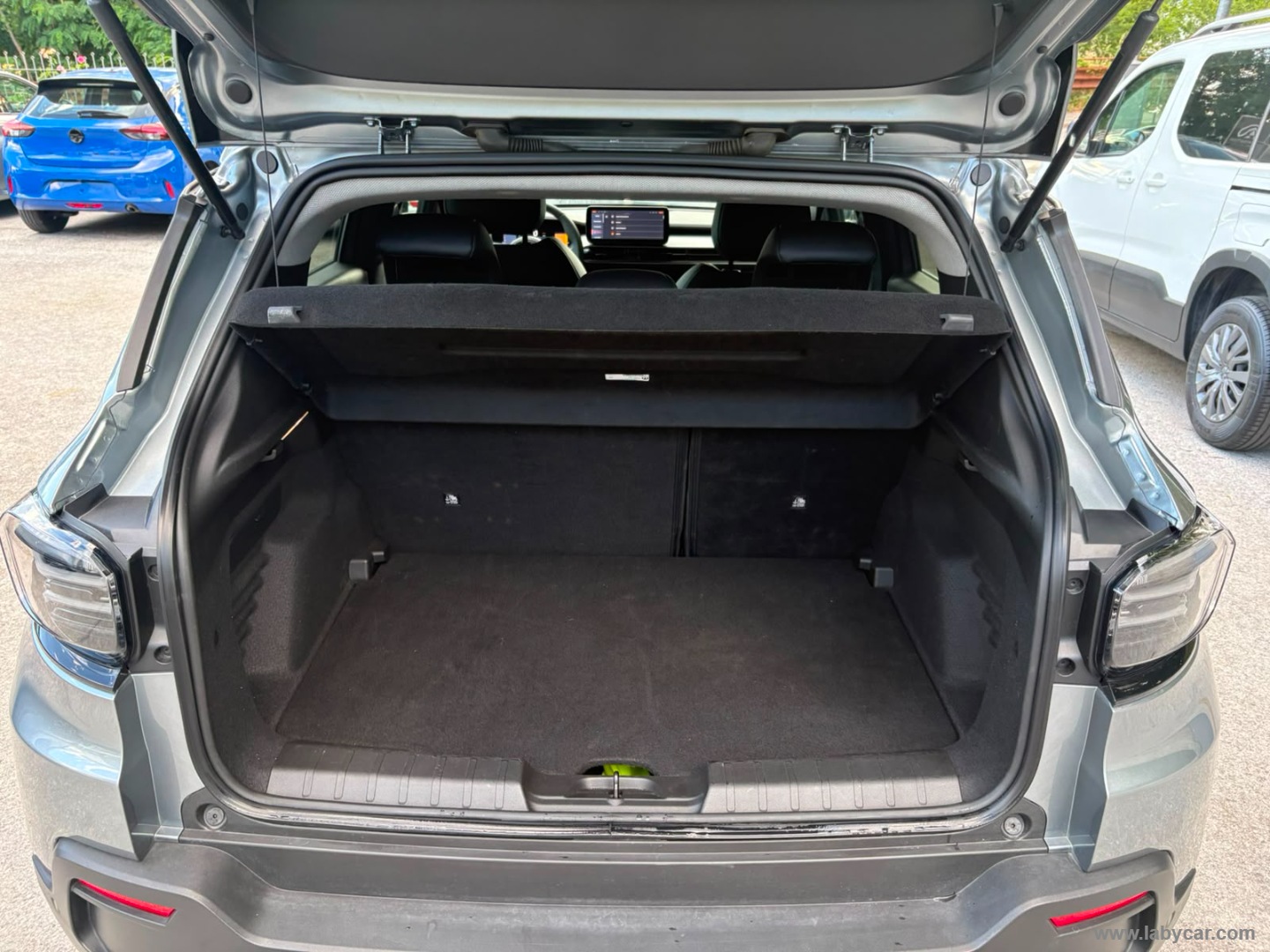 Jeep Avenger 1.2 Turbo Summit - Immagine 10
