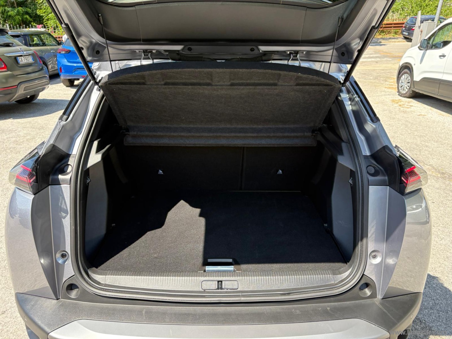 Peugeot 2008 PureTech 130 S&S EAT8 Allure - Immagine 10