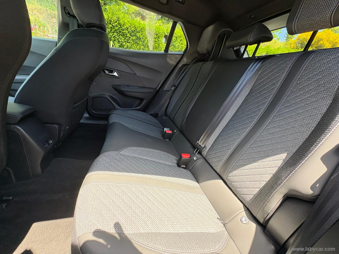 Peugeot 2008 PureTech 130 S&S EAT8 Allure - Immagine 10
