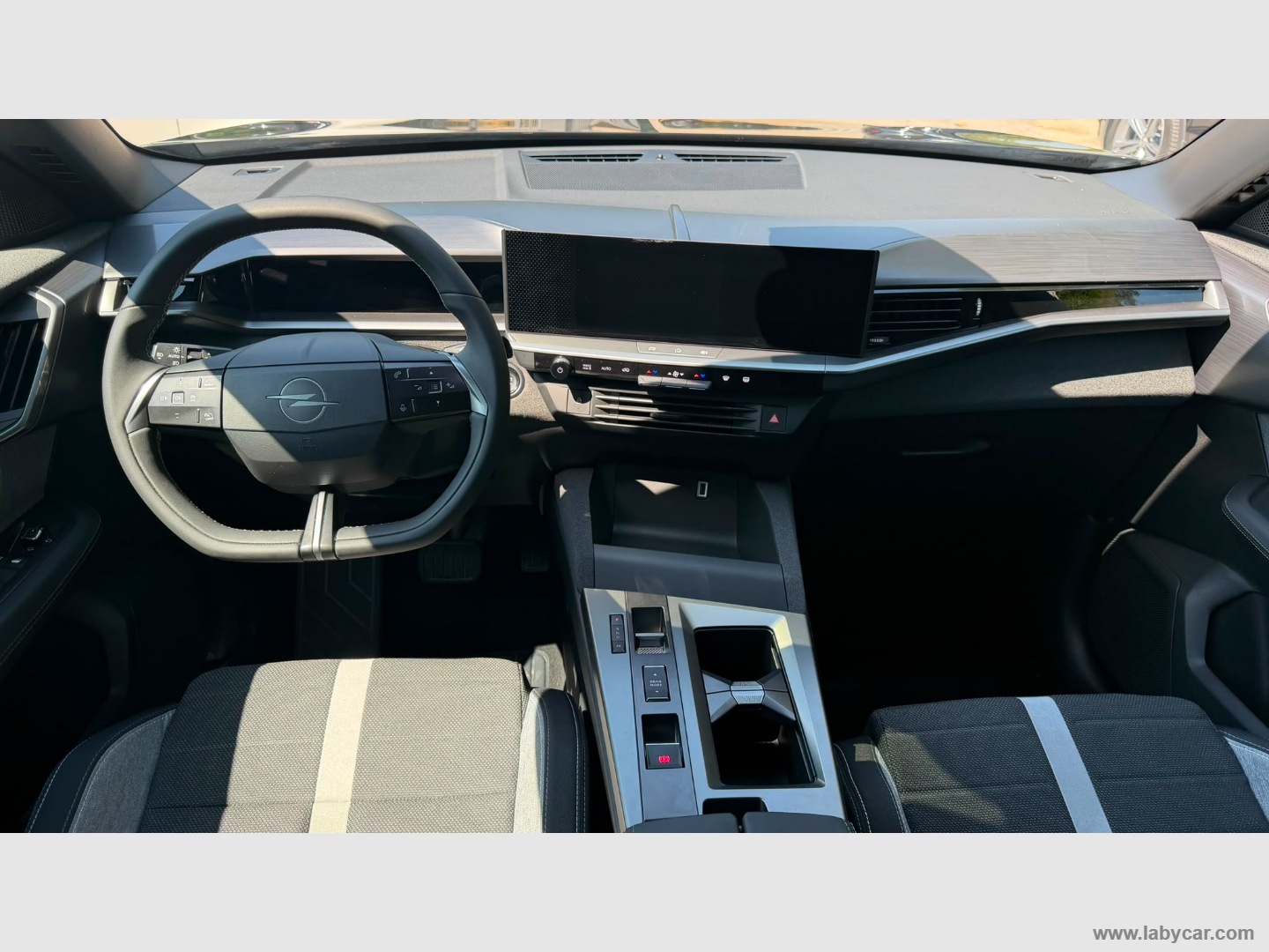 Opel Grandland Hybrid 145 CV DCT6 Edition - Immagine 10