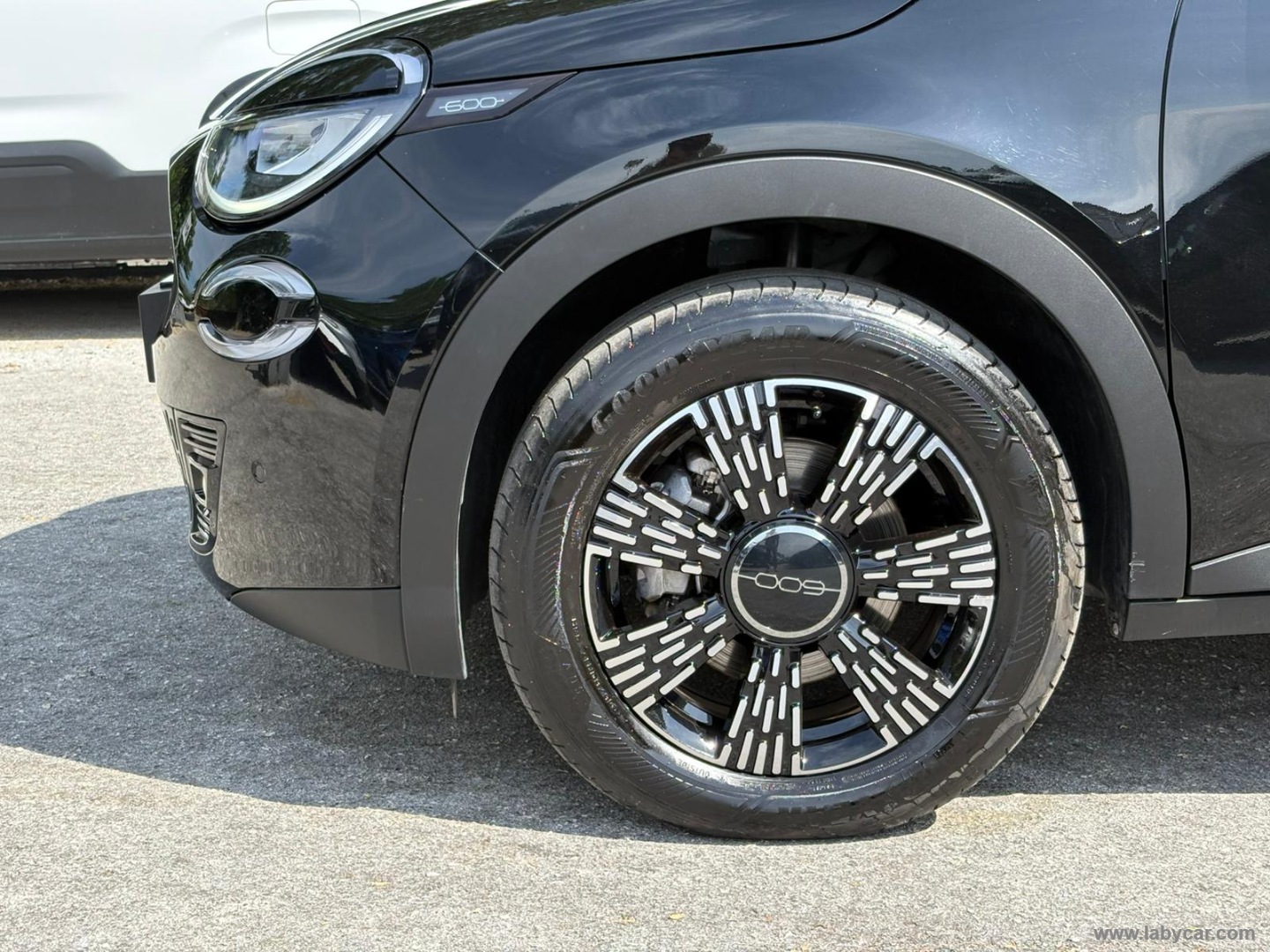 Fiat 600 Hybrid 145 CV DCT MHEV Icon - Immagine 10