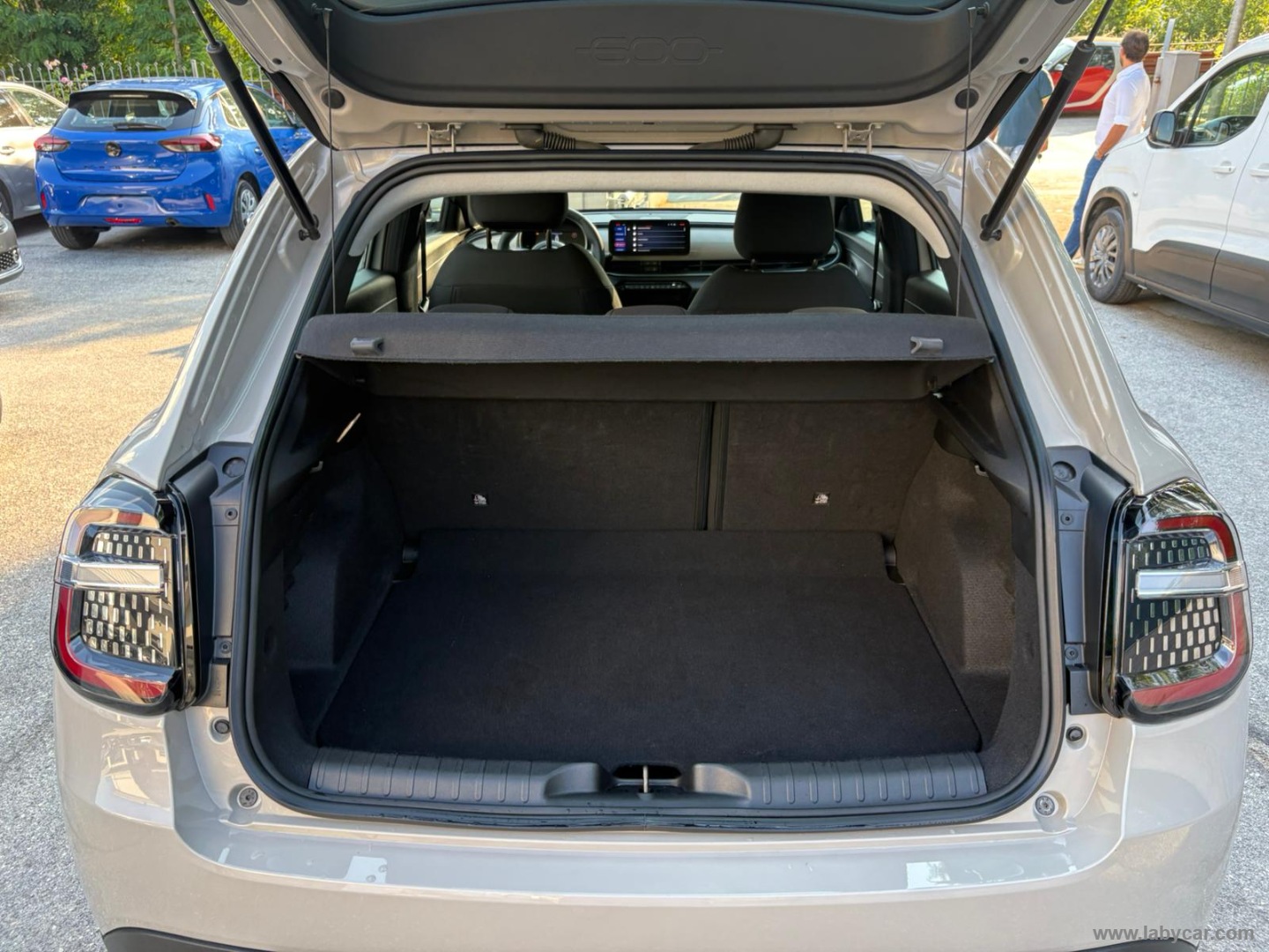 Fiat 600 Hybrid 145 CV DCT MHEV Icon - Immagine 10