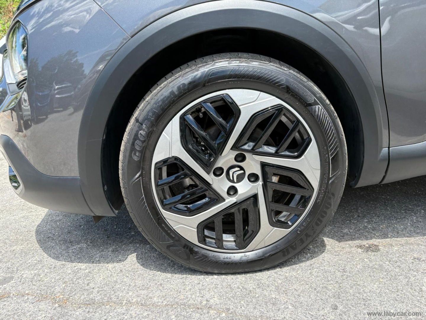Citroën C4 Hybrid 136 e-DCS6 Plus - Immagine 10