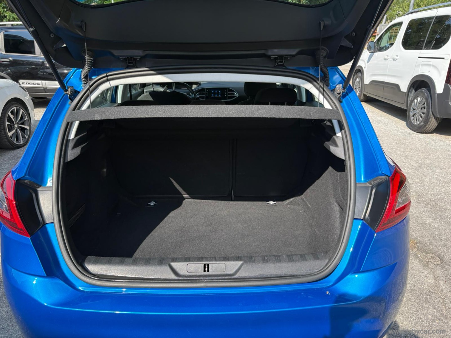 Peugeot 308 BlueHDi 100 S&S Active - Immagine 10