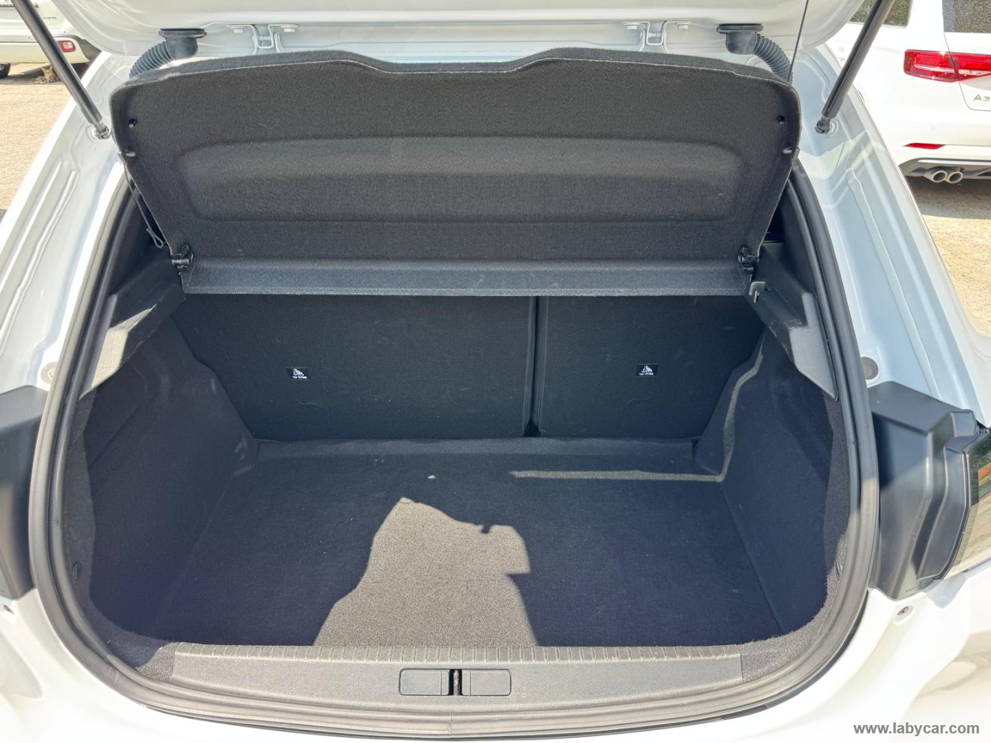 Peugeot 208 Hybrid 110 e-DCS6 Allure - Immagine 10
