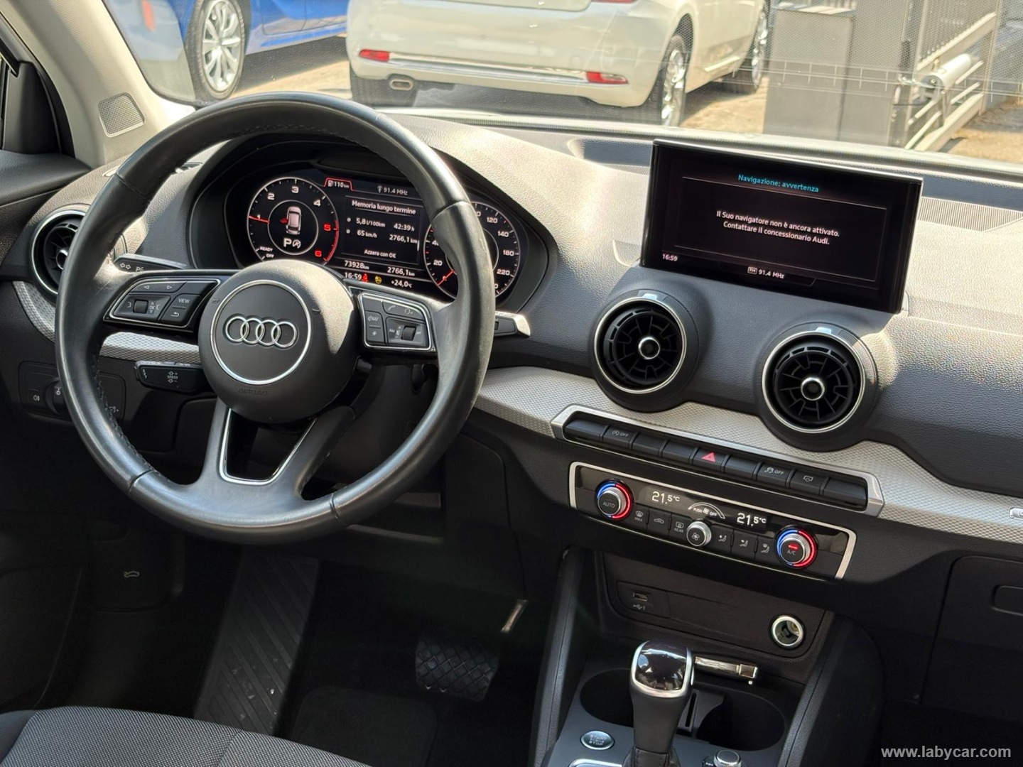 Audi Q2 35 TDI quattro S tronic Admired - Immagine 10