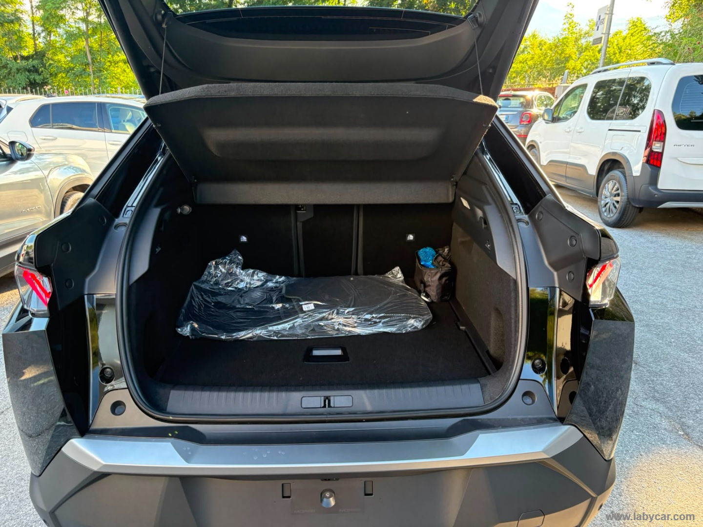Peugeot 3008 Hybrid 145 e-DCS6 GT - Immagine 10
