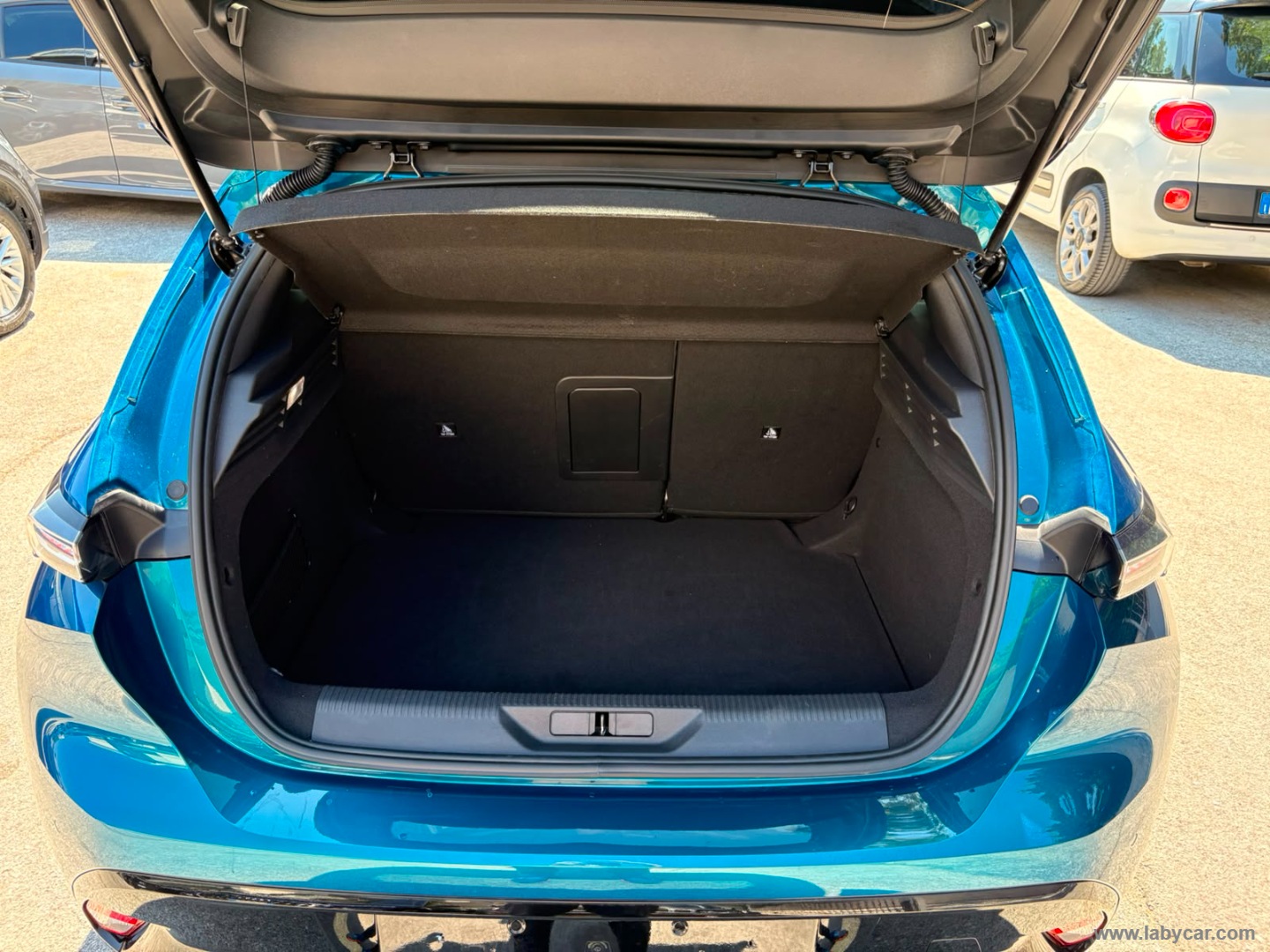 Peugeot 308 PureTech Turbo 130 S&S Allure - Immagine 10