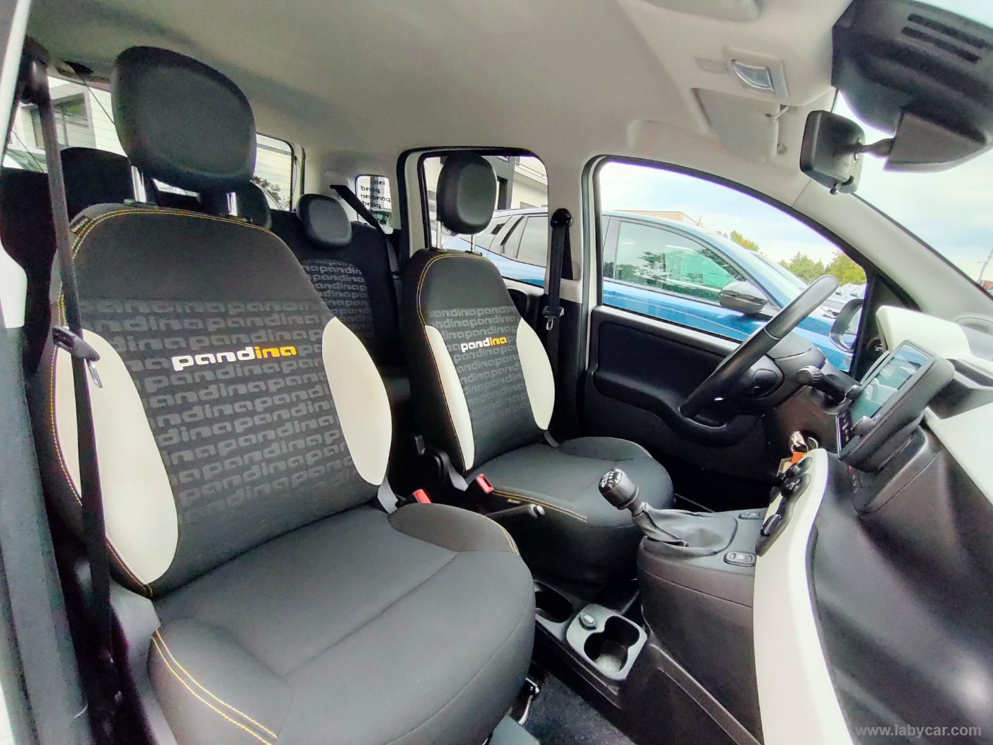 Fiat Panda 1.0 FireFly S&S Hybrid Pandina - Immagine 10