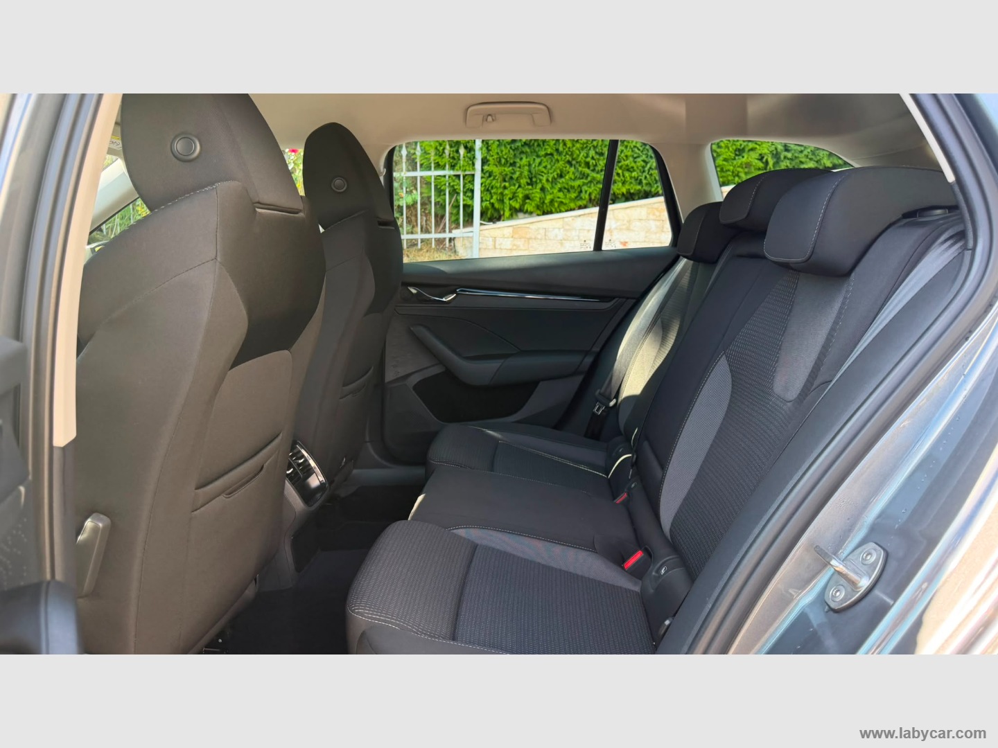 Skoda Octavia 2.0 TDI SCR 150CV DSG Wag. Style - Immagine 10