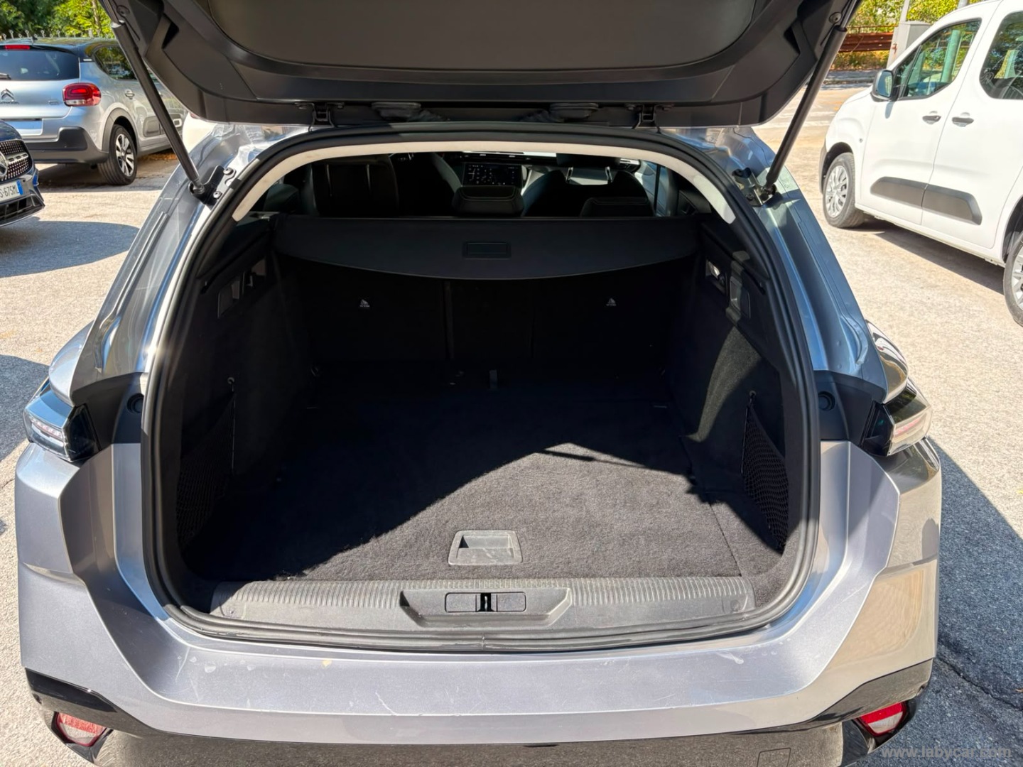 Peugeot 308 BlueHDi 130 S&S EAT8 SW Allure - Immagine 10