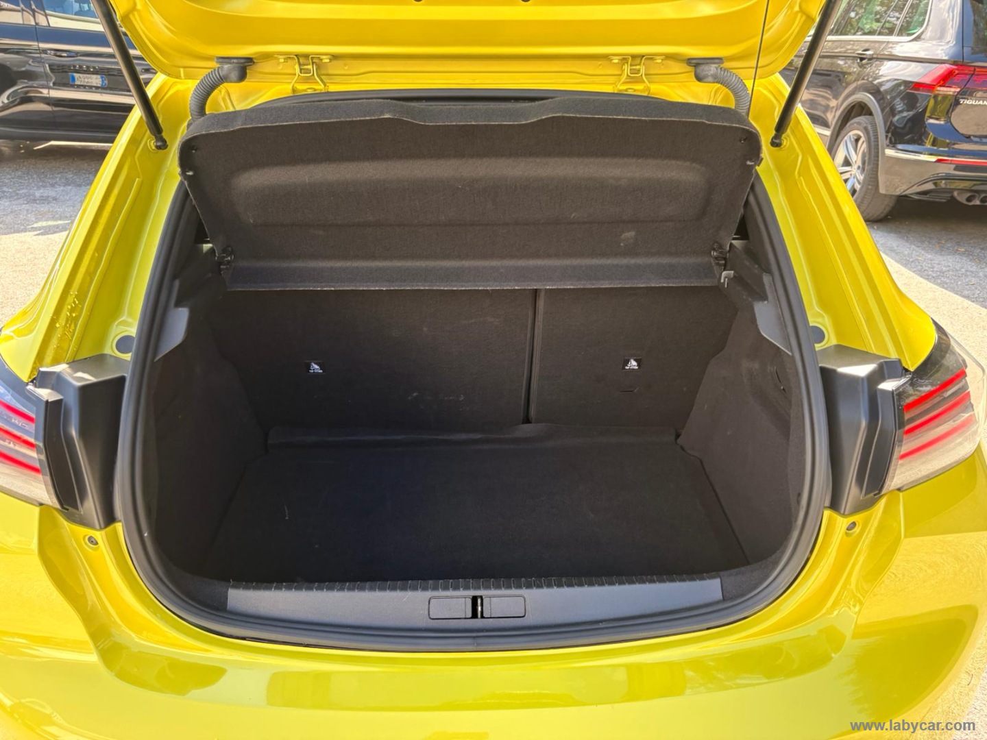 Peugeot 208 Hybrid 110 e-DCS6 Allure - Immagine 10