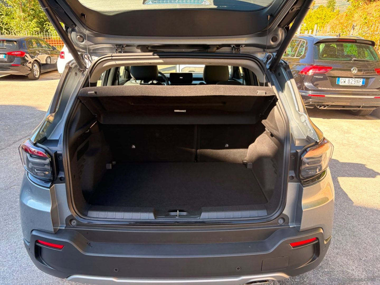 Jeep Avenger 1.2 Turbo Altitude - Immagine 10