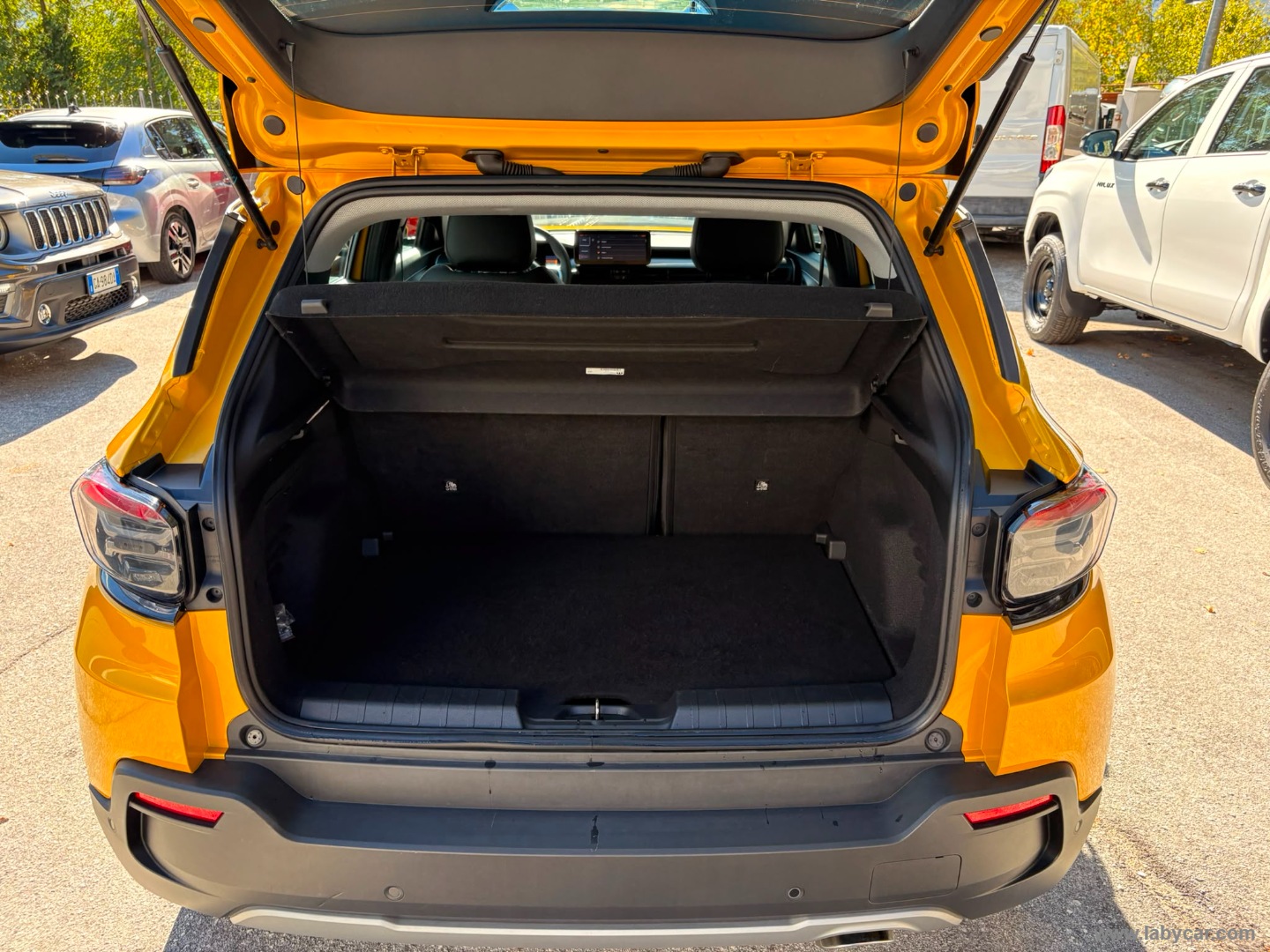 Jeep Avenger 1.2 Turbo Altitude - Immagine 10