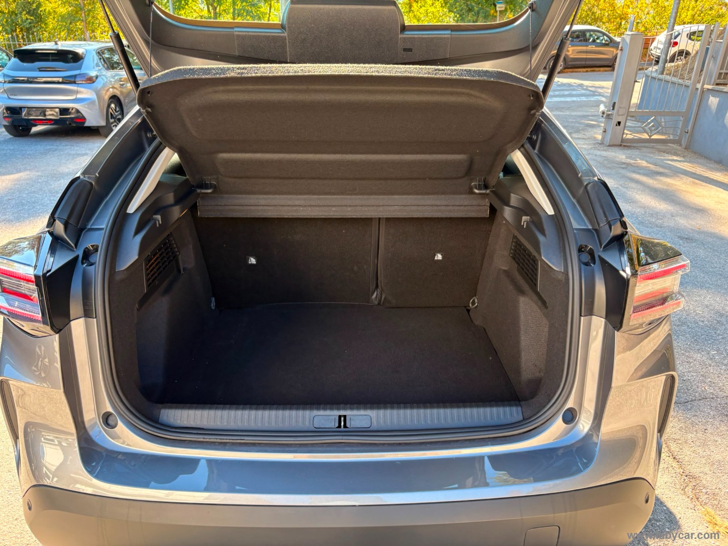 Citroën C4 Hybrid 110 e-DCS6 You - Immagine 10