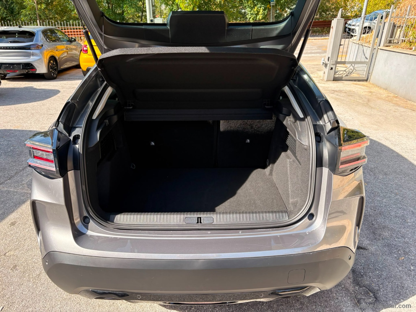 Citroën C4 Hybrid 110 e-DCS6 You - Immagine 10