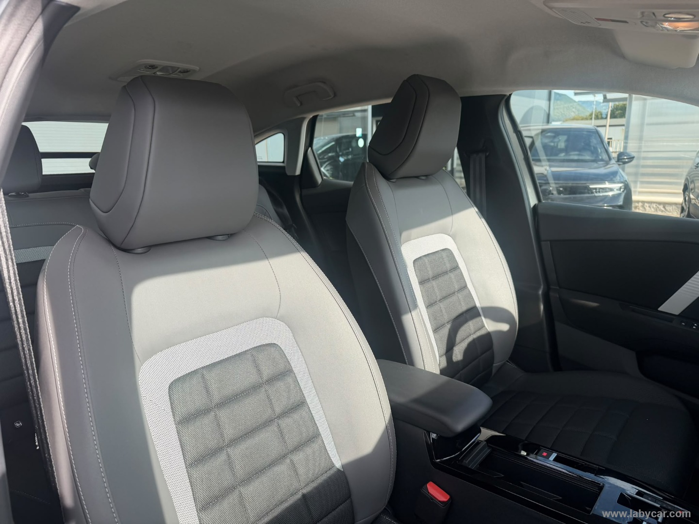 Citroën C4 Hybrid 110 e-DCS6 You - Immagine 10