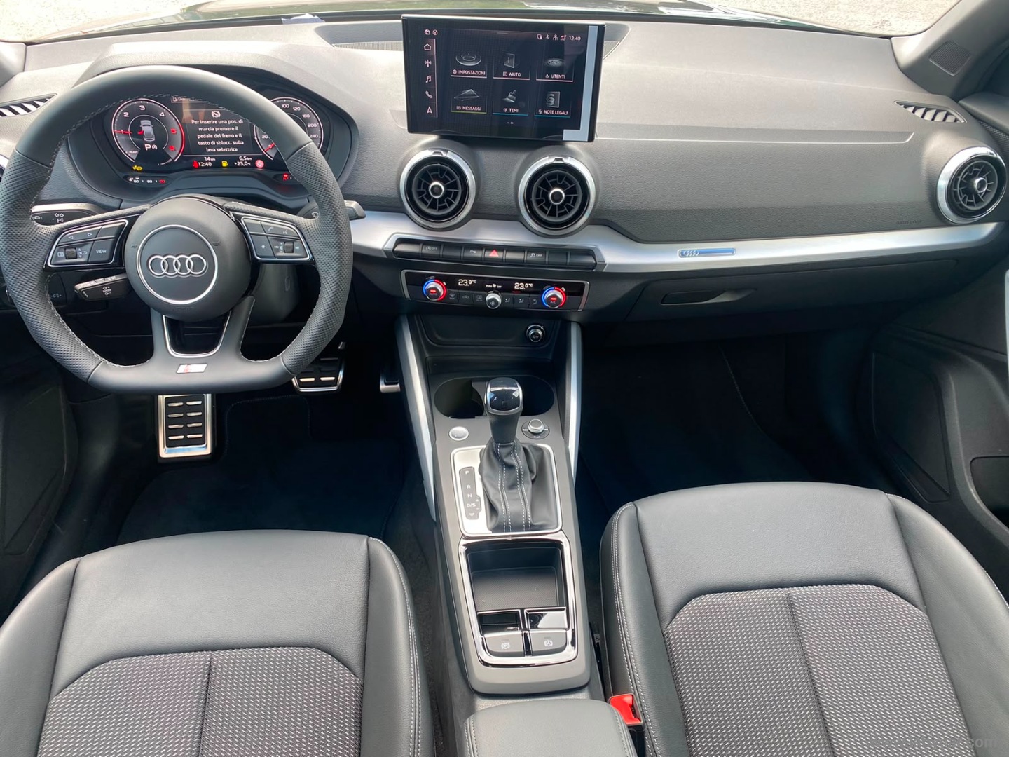 Audi Q2 35 TDI S tronic Identity Black - Immagine 10
