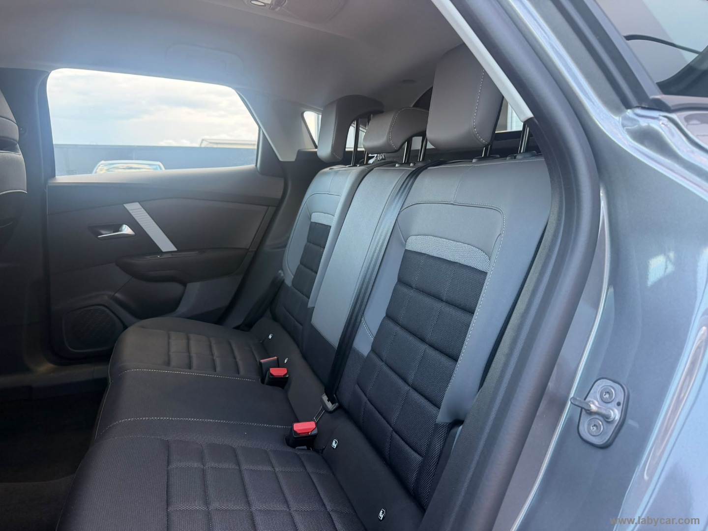 Citroën C4 Hybrid 145 e-DCS6 Plus - Immagine 10