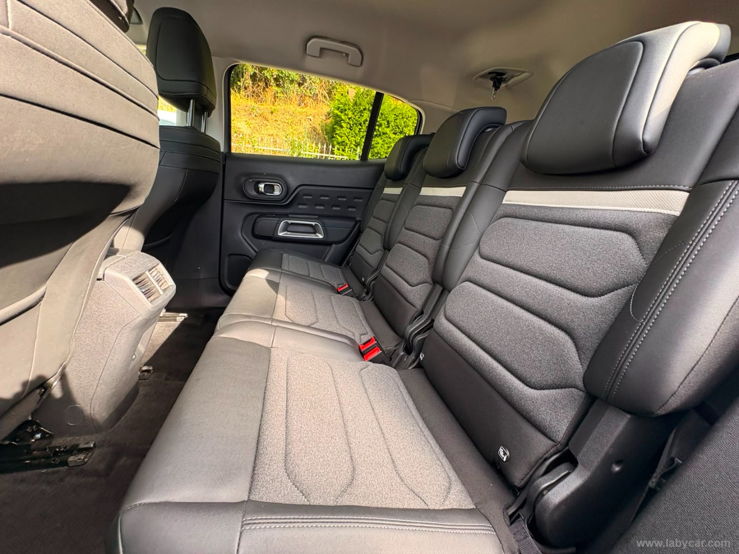 Citroën C5 Aircross Hybrid 145 e-DCS6 Max - Immagine 10
