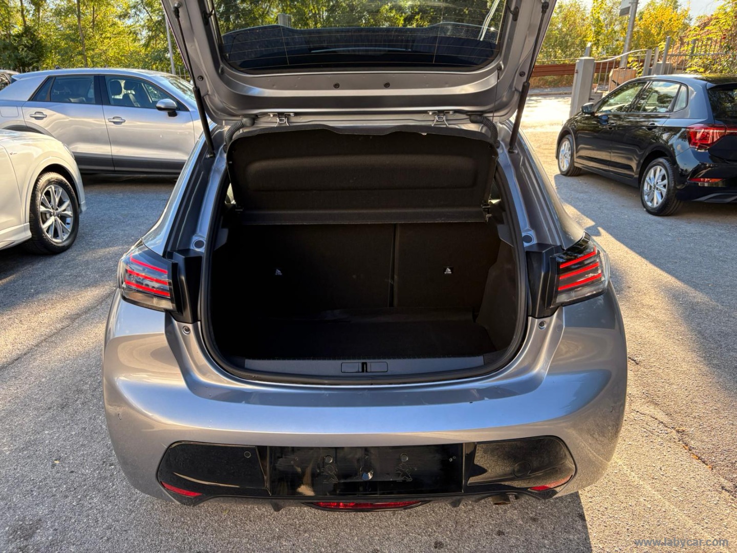 Peugeot 208 Hybrid 110 e-DCS6 Allure - Immagine 10