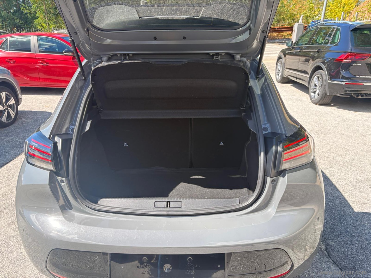 Peugeot 208 Hybrid 110 e-DCS6 Allure - Immagine 10