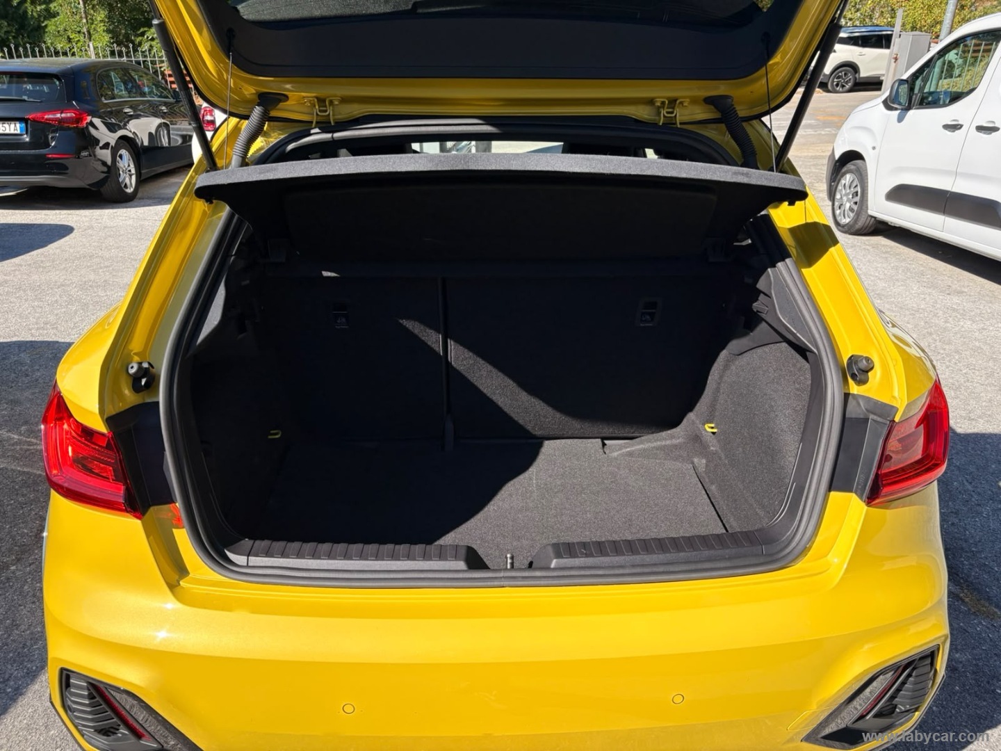 Audi A1 allstreet 30 TFSI S tr. Id. Contrast - Immagine 10