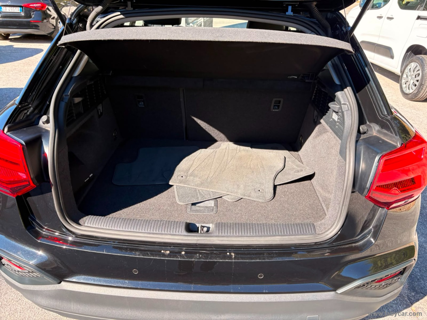 Audi Q2 30 TDI S tronic Admired - Immagine 10