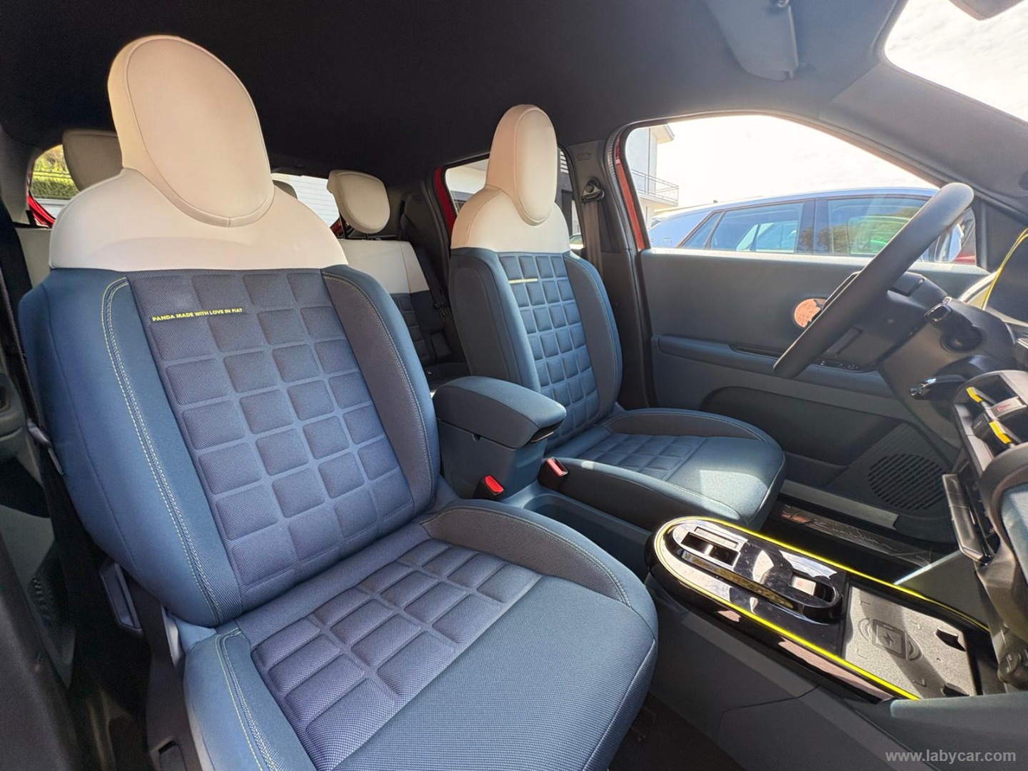 Fiat Grande Panda 1.2 Hybrid 110 S&S La Prima - Immagine 10