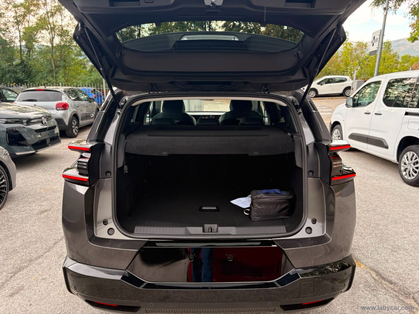 Citroën C5 Aircross Hybrid 145 e-DCS6 Plus - Immagine 10