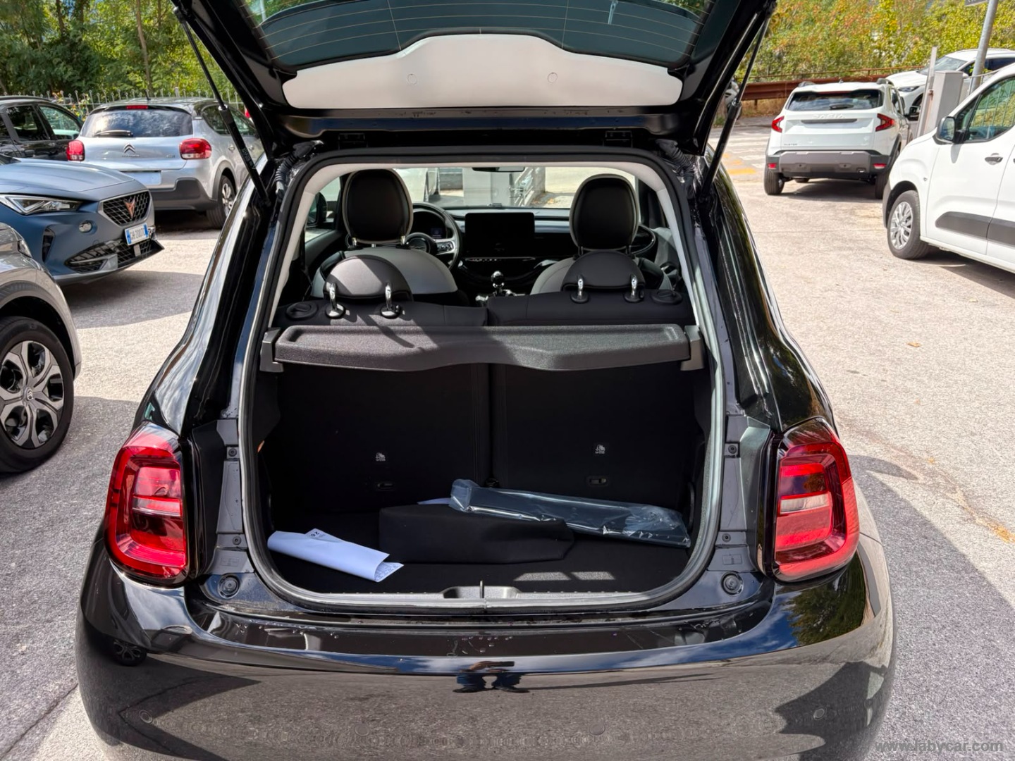 Fiat 500 Berlina Hybrid Icon - Immagine 10