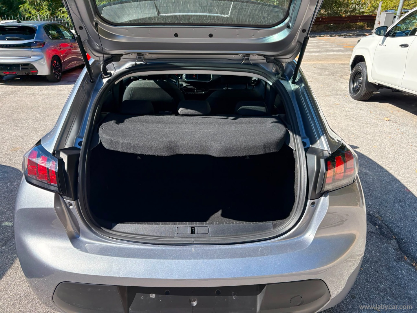 Peugeot 208 BlueHDi 100 S&S 5p. Active - Immagine 10