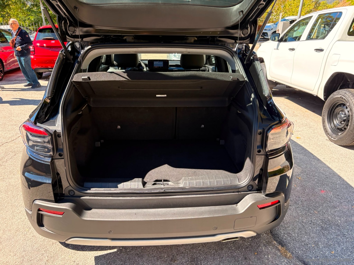 Jeep Avenger 1.2 Turbo Altitude - Immagine 10