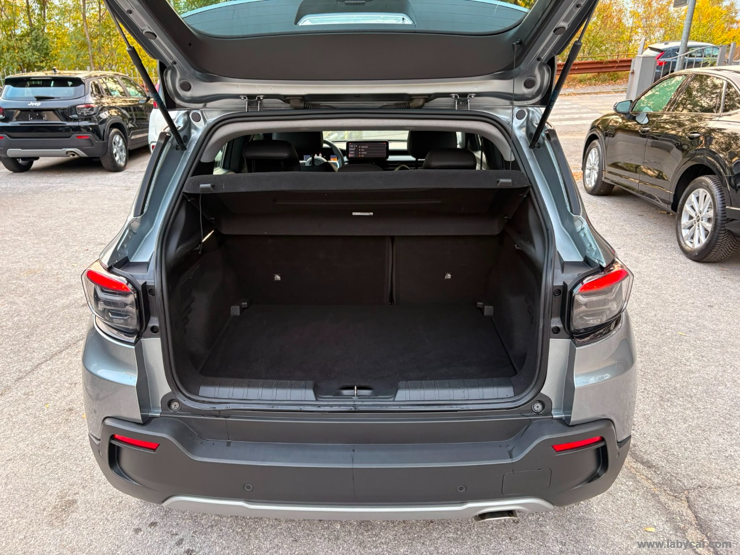 Jeep Avenger 1.2 Turbo Altitude - Immagine 10