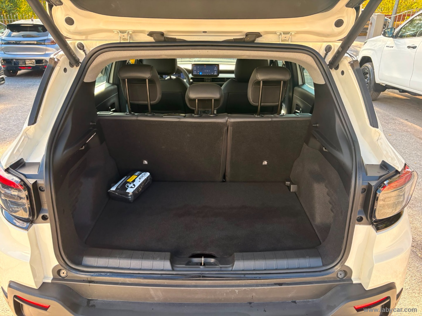 Jeep Avenger 1.2 Turbo Altitude - Immagine 10
