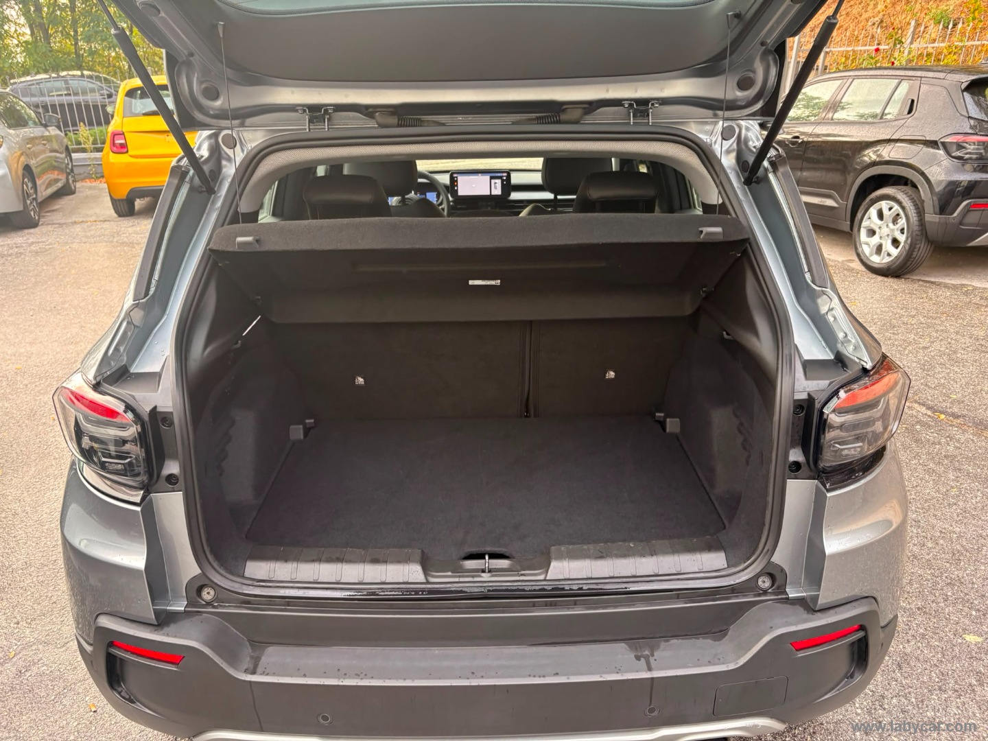 Jeep Avenger 1.2 Turbo Altitude - Immagine 10